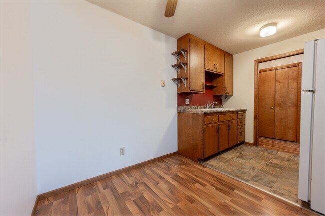 Foto del edificio - Hillcrest Apartments
