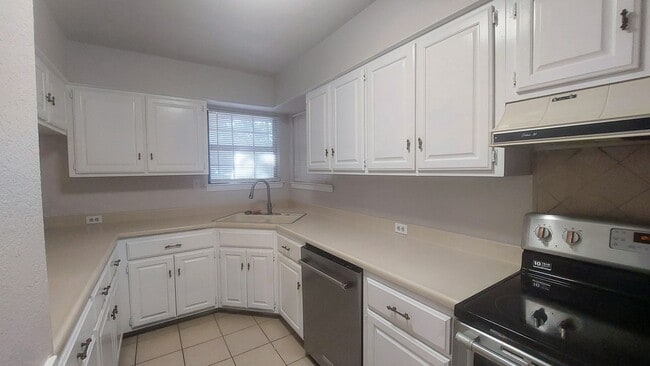 Building Photo - Available NOW! North Central Harmony Hills.