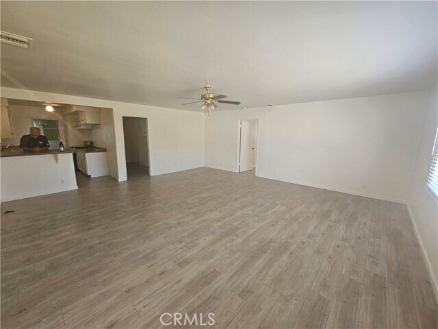 Foto del edificio - 731 E Renwick Rd