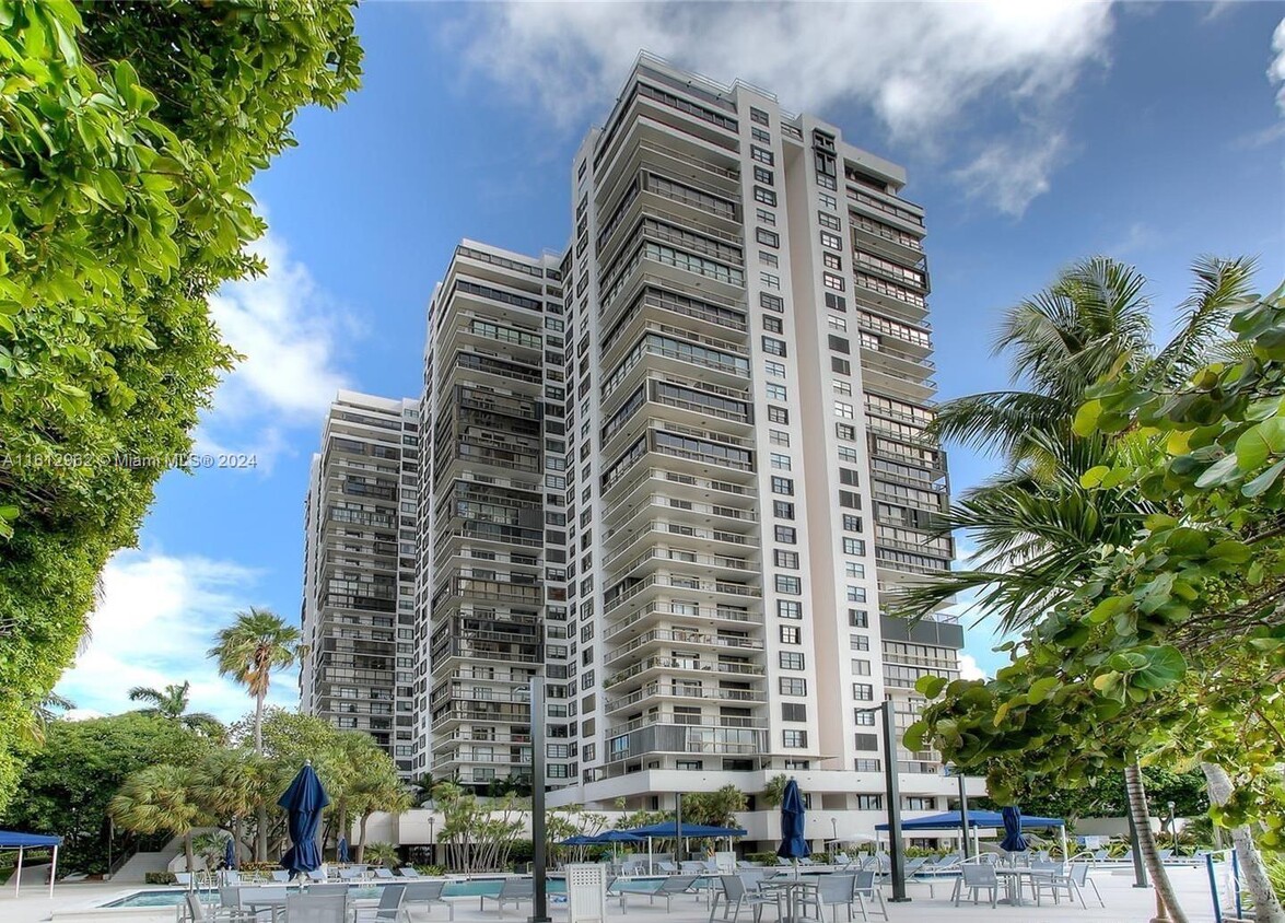 Foto principal - 2333 Brickell Ave