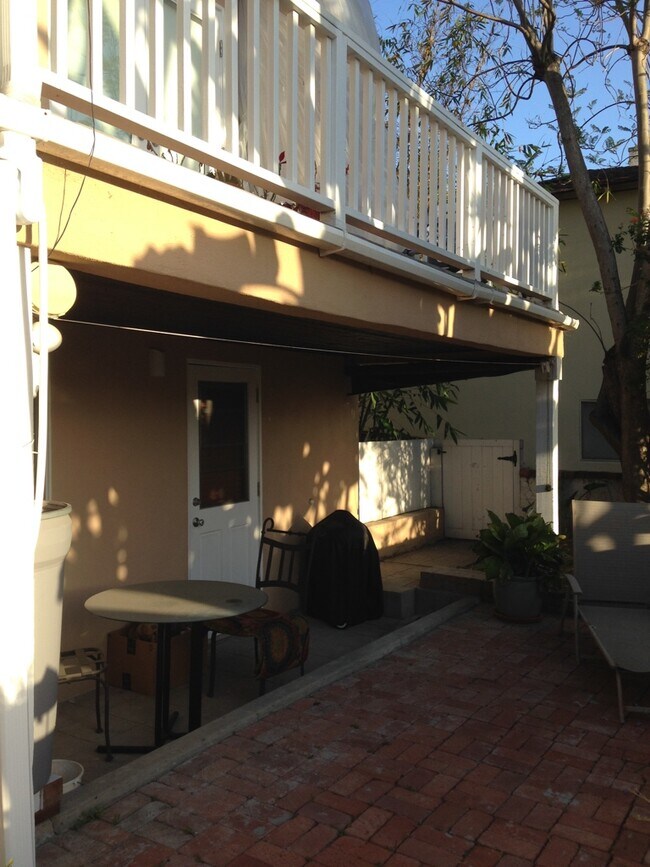 Entrada principal - 4770 55th St