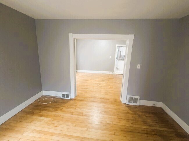 Living room to dining - 26 Eureka St