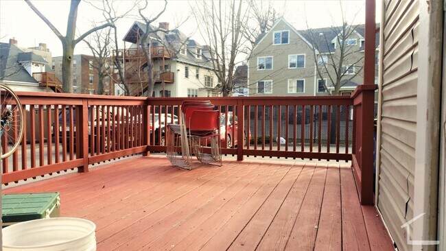 Foto del edificio - Great price! Allston 6bed/3bath near the B line