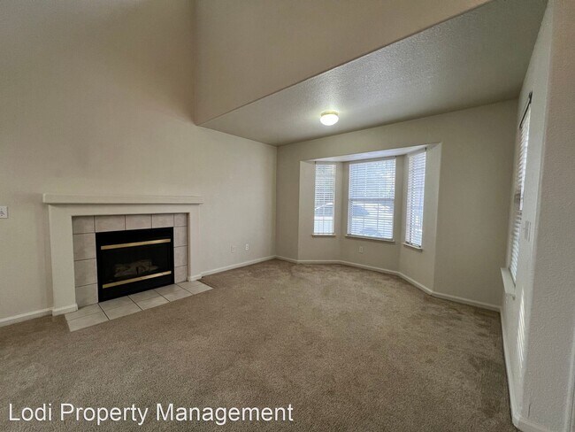 Building Photo - 3 br, 2.5 bath House - 2468 Inglewood Drive