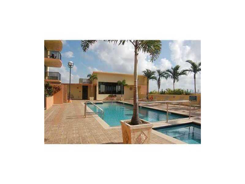 Building Photo - 2301 SW 27th Ave