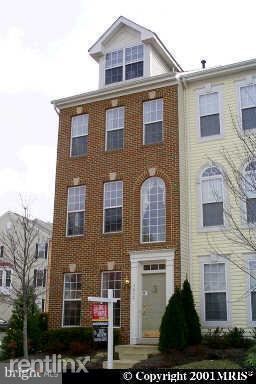 Primary Photo - 3 br, 2.5 bath Townhome - 5858 Summers Gro...