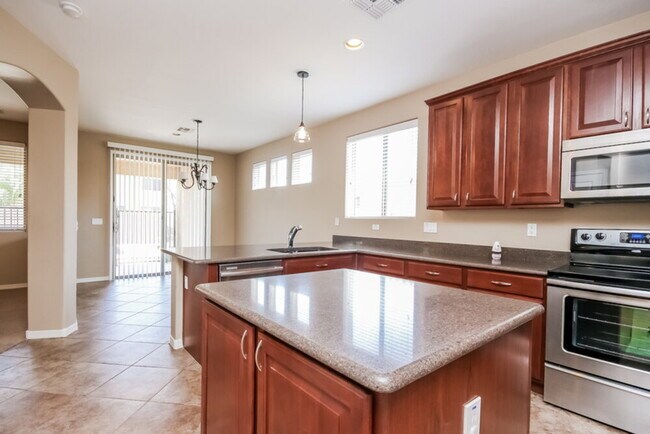 Building Photo - 4261 N 157th Ave