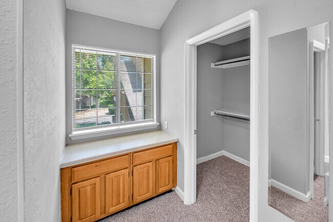 Foto del edificio - Oak Creek at Gilcrease