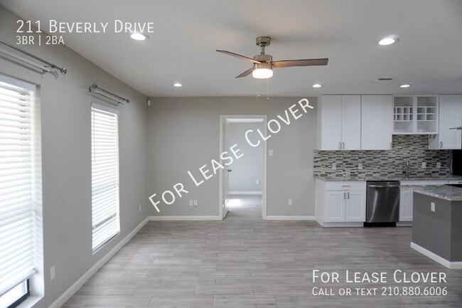 Foto del edificio - 211 Beverly Dr