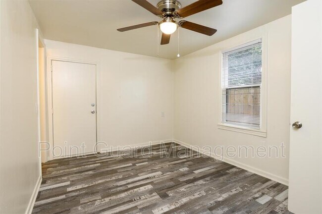 Foto del edificio - 854 S Belmont St