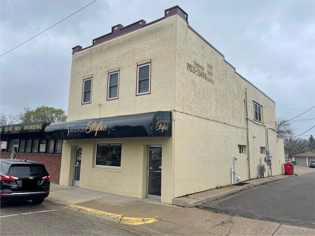 Building Photo - 115 5th Ave W