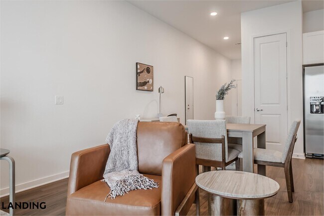 Foto del edificio - 515 Corso Ln