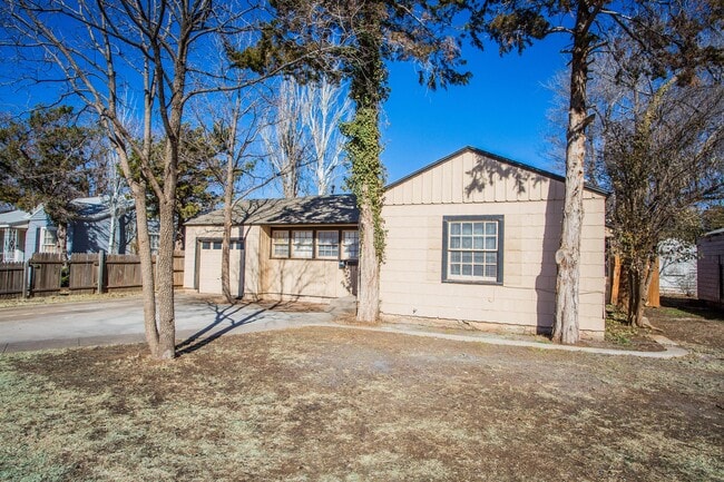 Foto del edificio - 2408 32nd St