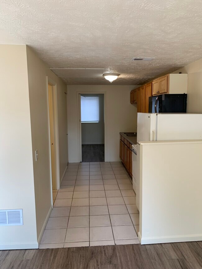 Foto del edificio - 8106 Blue Ash Rd