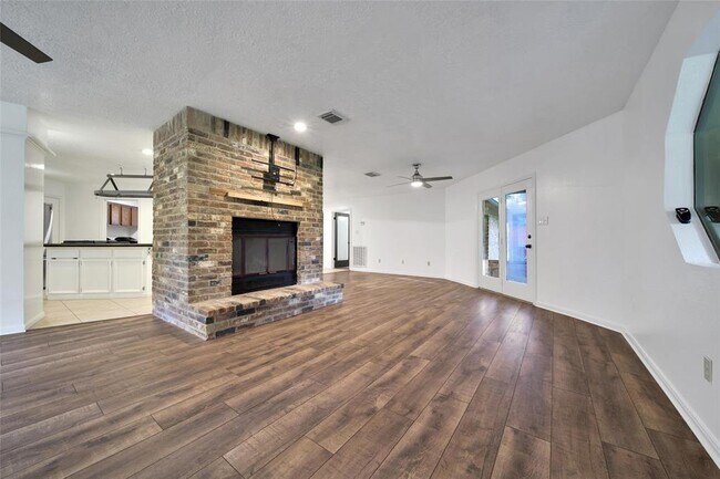 Building Photo - 9 Wind River Ct