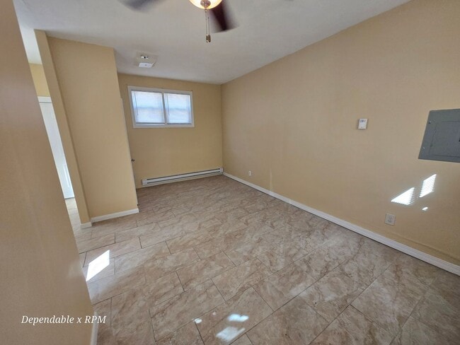 Photo - Studio 1 bath with Full Kitchen Available in Hyde Park Apartment