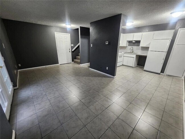 Foto del edificio - 5030 Meandering Ln