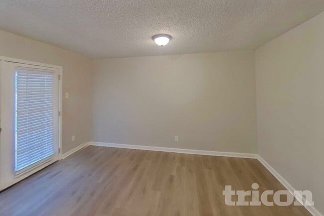 Building Photo - 2908 Lemmontree Ln