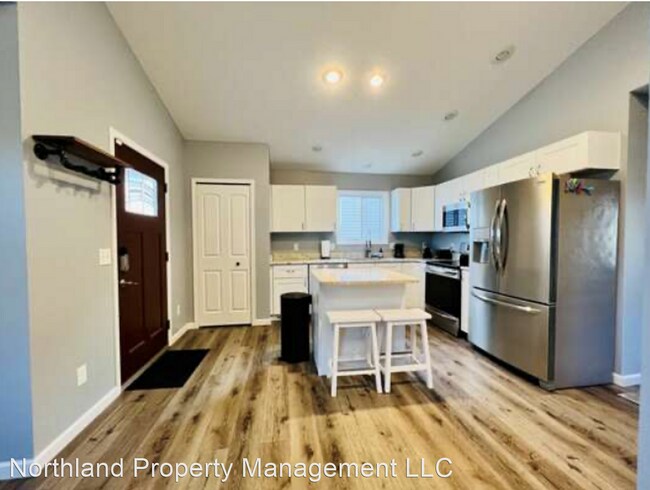Building Photo - 3 br, 2 bath House - 1054 Cupola Place