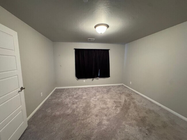 Building Photo - Stunning 4-Bedroom, 3.5-Bath Home in Choct...