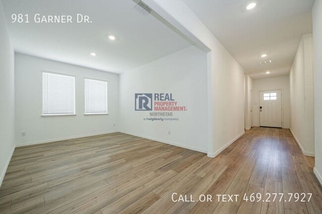 Building Photo - 981 Garner Dr