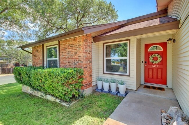 Building Photo - Short or long term lease available.