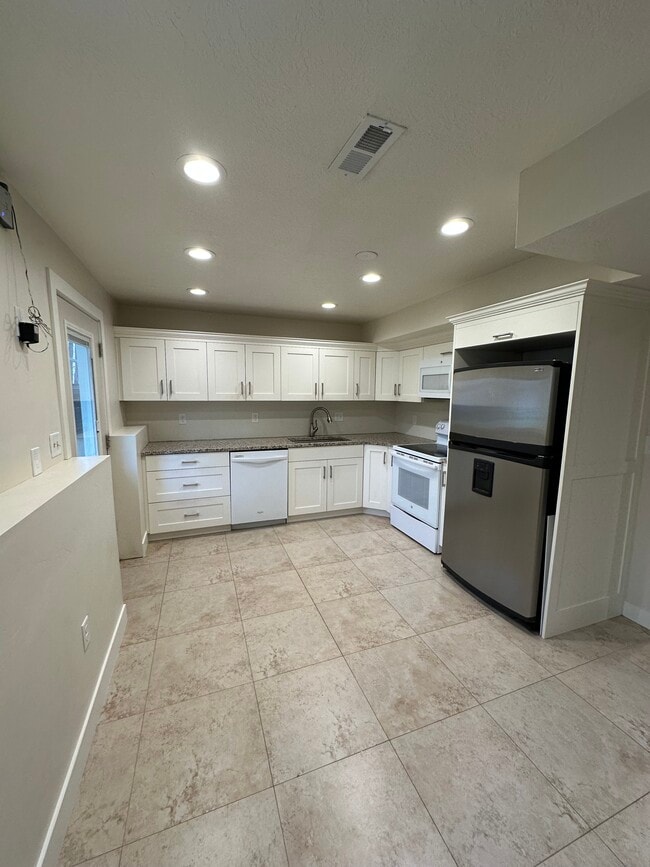 Building Photo - 2687 W 220 N