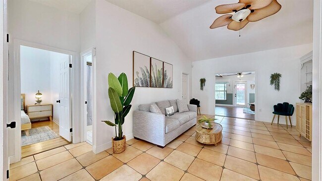 Foto del edificio - 11805 W Fisherman Ln