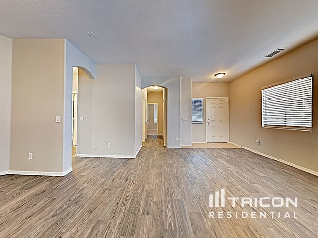 Building Photo - 8328 W Pima St