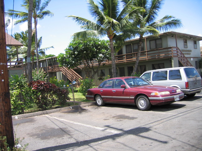 Building Photo - Waipahu West