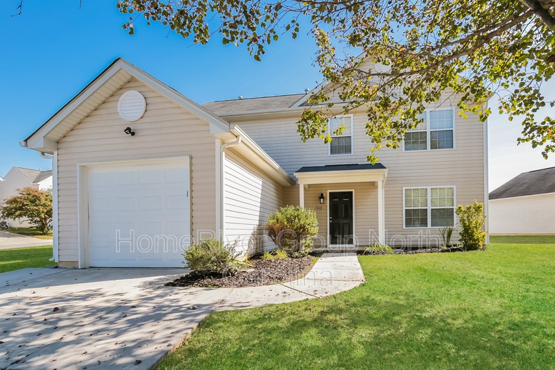 Primary Photo - 1016 Meadow Oak Dr