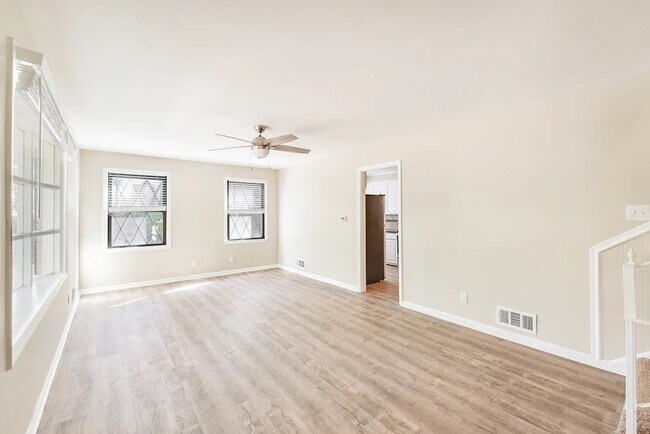 Building Photo - 3964 Somerdale Ln