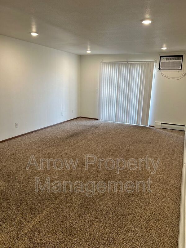 Foto principal - 215 E Arbor Ave