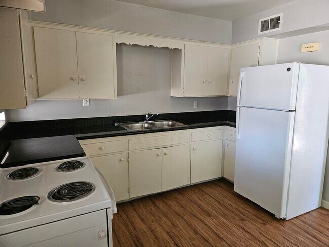 Foto del edificio - 2 bed @ Indian School/27th St