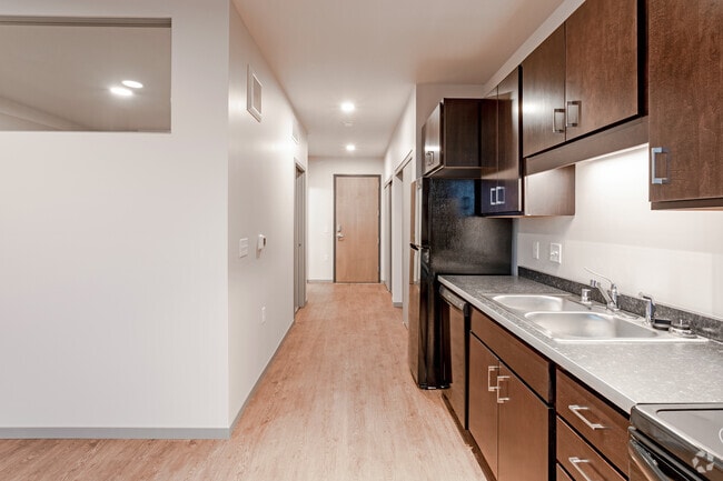 1BR, 1BA - B1 - Lake Street Dwelling
