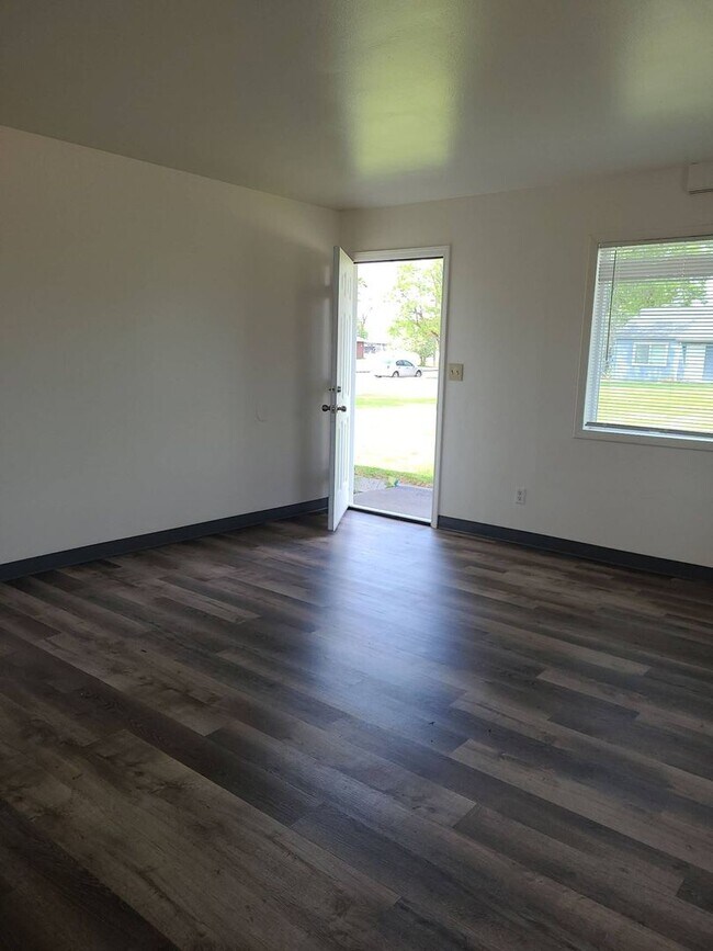 Foto del edificio - 925-927 Lowry St