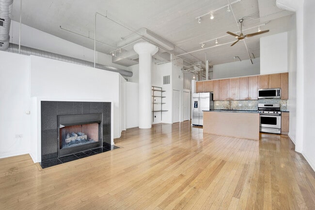 Building Photo - 1524 S Sangamon St