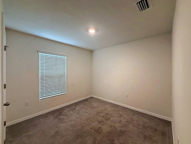 Building Photo - 3210 Suncoast Plains Dr