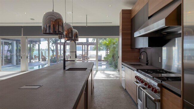 Foto del edificio - 7528 Buccaneer Ave
