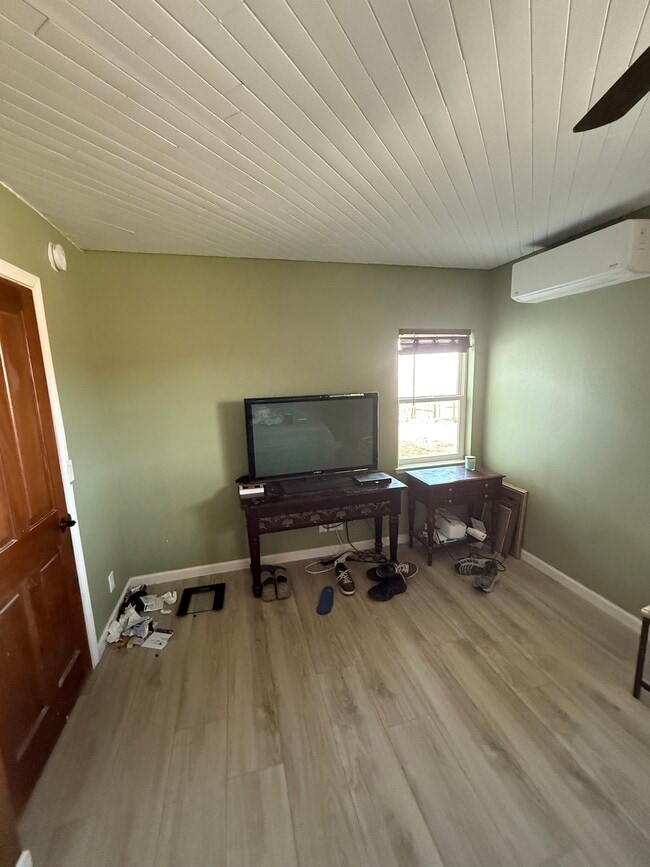 Building Photo - 6230 Pursia Rd