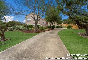 Building Photo - 723 Sendera St