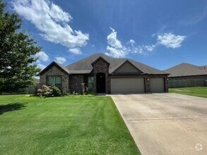 Building Photo - 1513 Crestwood Hills Ln
