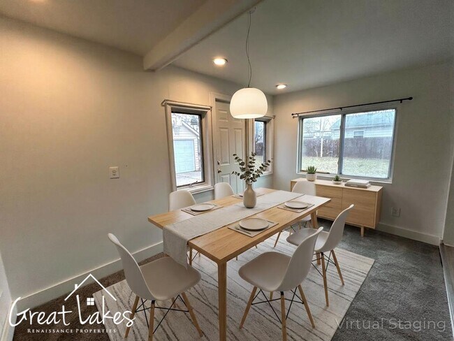 Building Photo - Charming 2 Bedroom 1 Bathroom now available for rent!