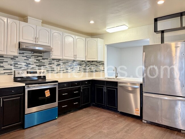 Building Photo - Santee, 9649 Mast Blvd, 12 Solar Panels, Quartz Counters, Dual Pane Windows, AC, 2 Car Garage wit...