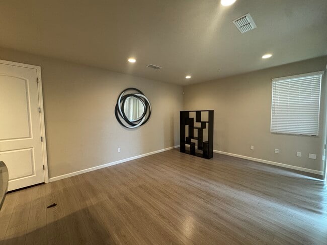 living room 1 with some furniture - 532 Aspen Pl