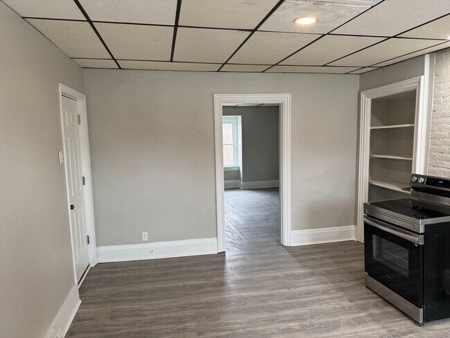 Foto del edificio - 1932 Lowrie St