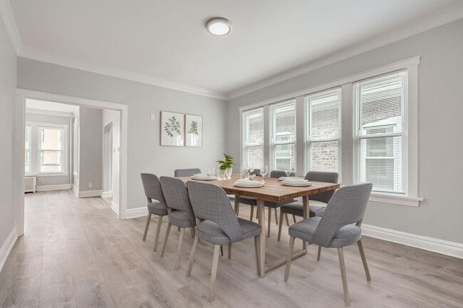 Building Photo - 7449 S Vernon Ave