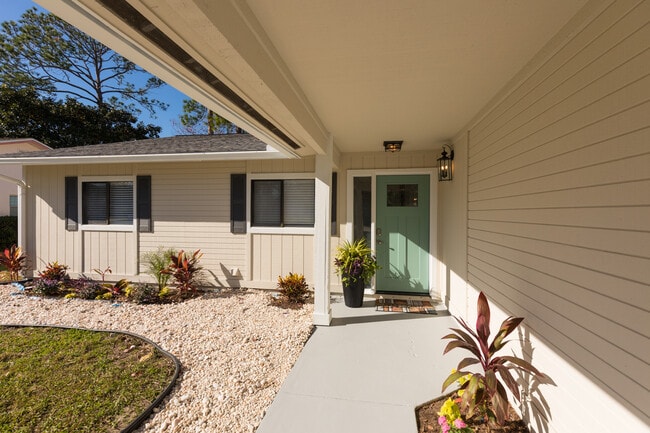 FRONT ENTRANCE - 50 Westfield Ln