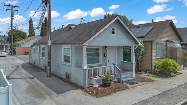Building Photo - 420 Bonito Ave