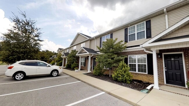 Building Photo - 307 Family Lodge Dr